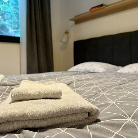 Lovely 1-Bedroom Vacation Home With Free Parking Демановска Долина Екстериор снимка