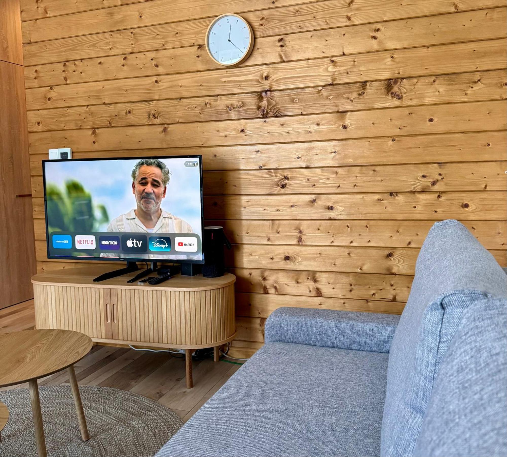 Lovely 1-Bedroom Vacation Home With Free Parking Демановска Долина Екстериор снимка